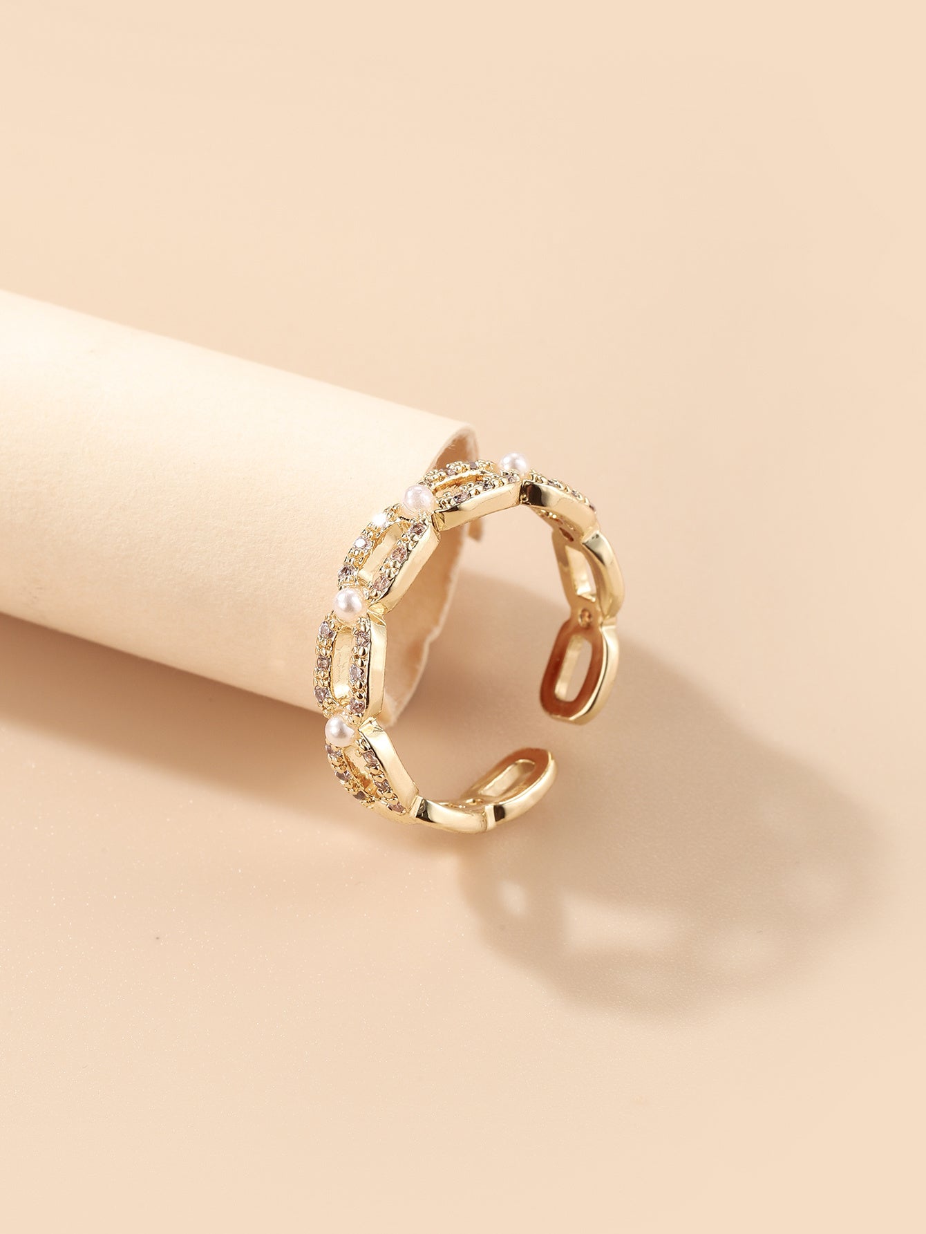 Women Rose Gold Plated Ring With Zircon And Pearl Geometric Design Copper Electroplated Fashion Jewelry Elegant Style