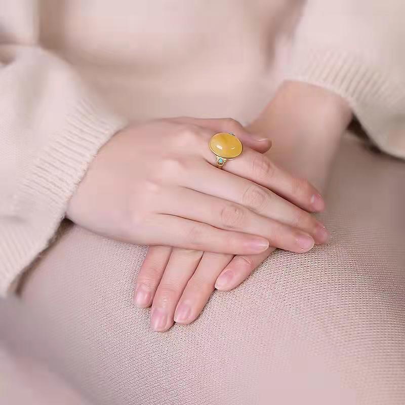 Beeswax Amber Ring Bowknot Design Silver Plated Ancient Gold Finish Brass And White Steel Women Adjustable Fit