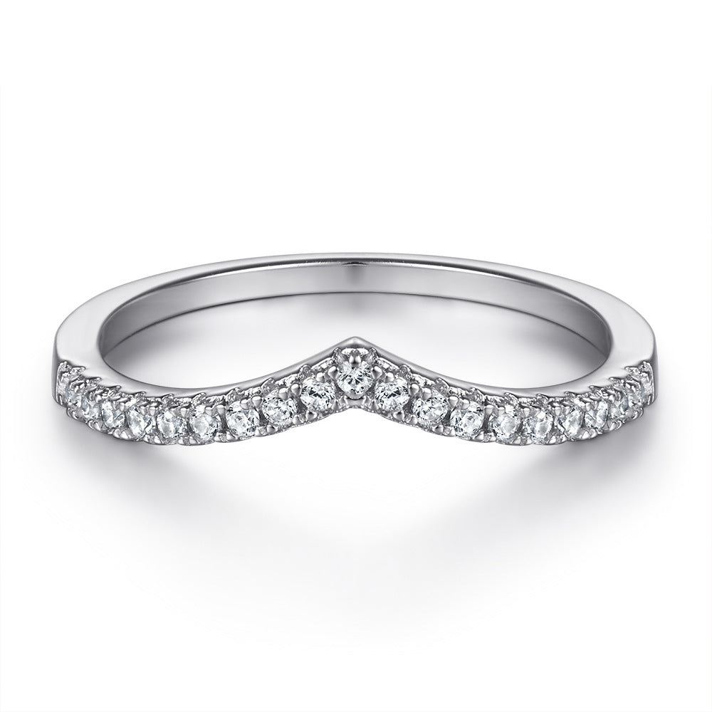 Geometric V Shaped 925 Silver Ring With Simulated Diamond