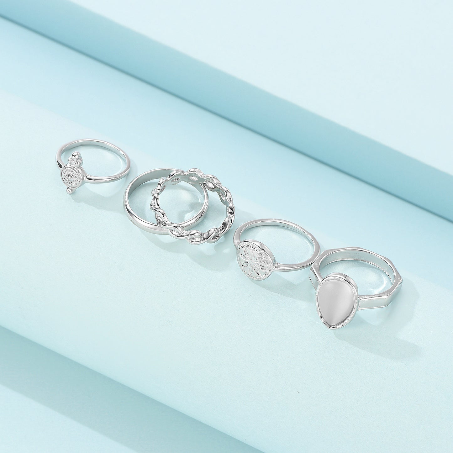 Crystal Knuckle Ring Set for Women Electroplated Alloy Fashionable Rings Silver Inlaid Design Jewelry Ring for