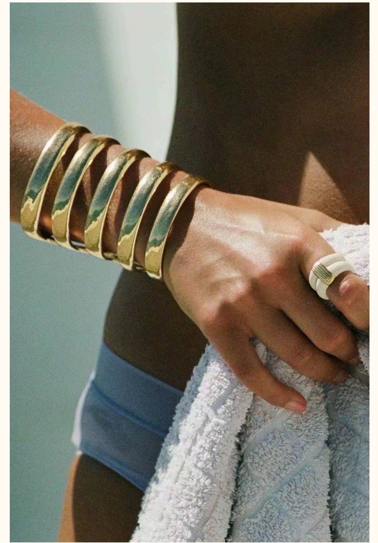 Womens French Retro Black Ring With Gold Enamel Drip Glazed Geometric Copper Ring Simple For Her Drip Oil Blue