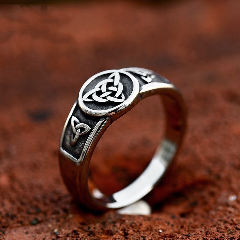 Retro Simple Fashion Mens Ring in Stainless Steel Ornament Classic Smooth Band US Sizes 7 8 9 10 11 12 13 Luxe