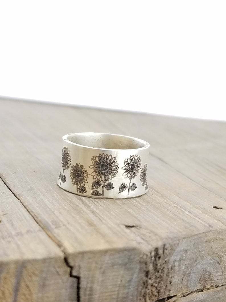 Womens Geometric Ring Vintage Floral Antique Silver Finish Alloy Ring For Ornaments And Engagements Size 5 6 7