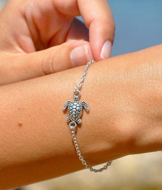 Womens Retro Geometric Tortoise Design Adjustable Alloy Bracelet Electroplated Finish With Extension Chain Lux