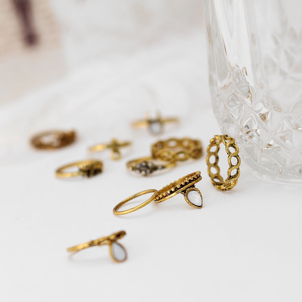 Unisex Animal Zodiac Rings Set Of 10 Alloy Inlaid Gemstone Animal Theme Rings Gift Rings Artificial Gem Stones