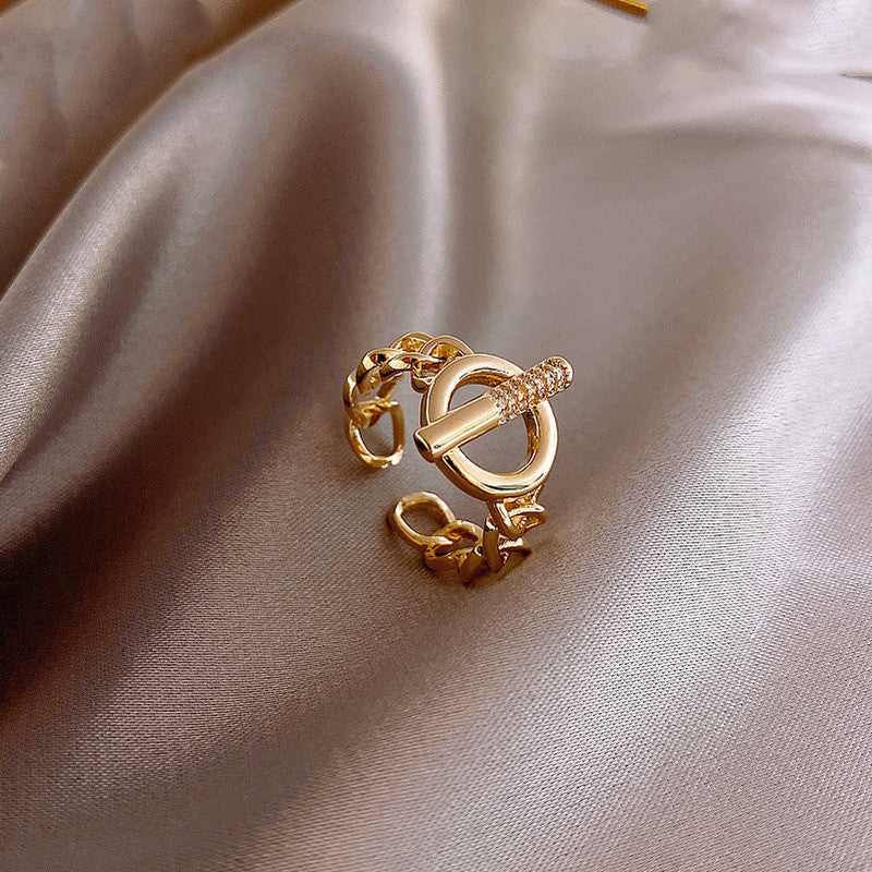 Womens Exaggerated Index Finger Ring Copper Jewelry Korean Inspired Design Wedding Party Statement Ring Trendy High Quality