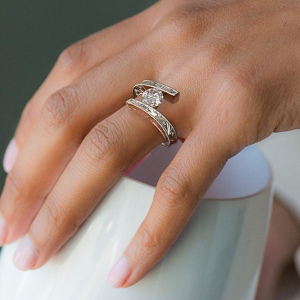 Retro Geometric Pattern Zircon Ring For Women Brass Alloy Statement Jewelry Hand Ring Gift Sizes 6 7 8 9 10 Elegant