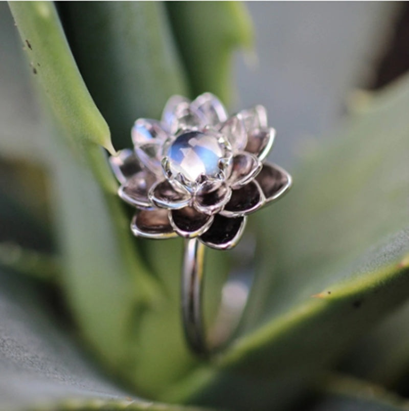 Lotus Flower Ring With Crystal Rhinestones European Inspired Metal Alloy Ring Artificial Gemstones Holiday Gift