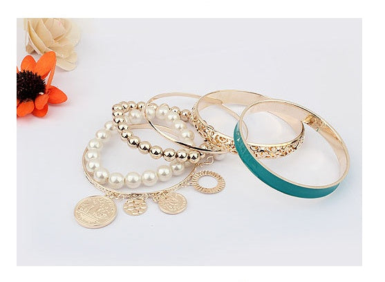 Womens Pearl Bracelet Hollow Multi Layered Design Alloy Jewelry Statement Accessory for Women Elegant Sparkles