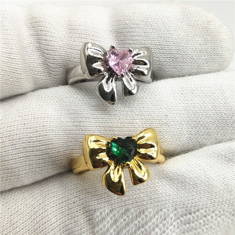 Womens Adjustable Ring Emerald Heart Zircon Bow Copper