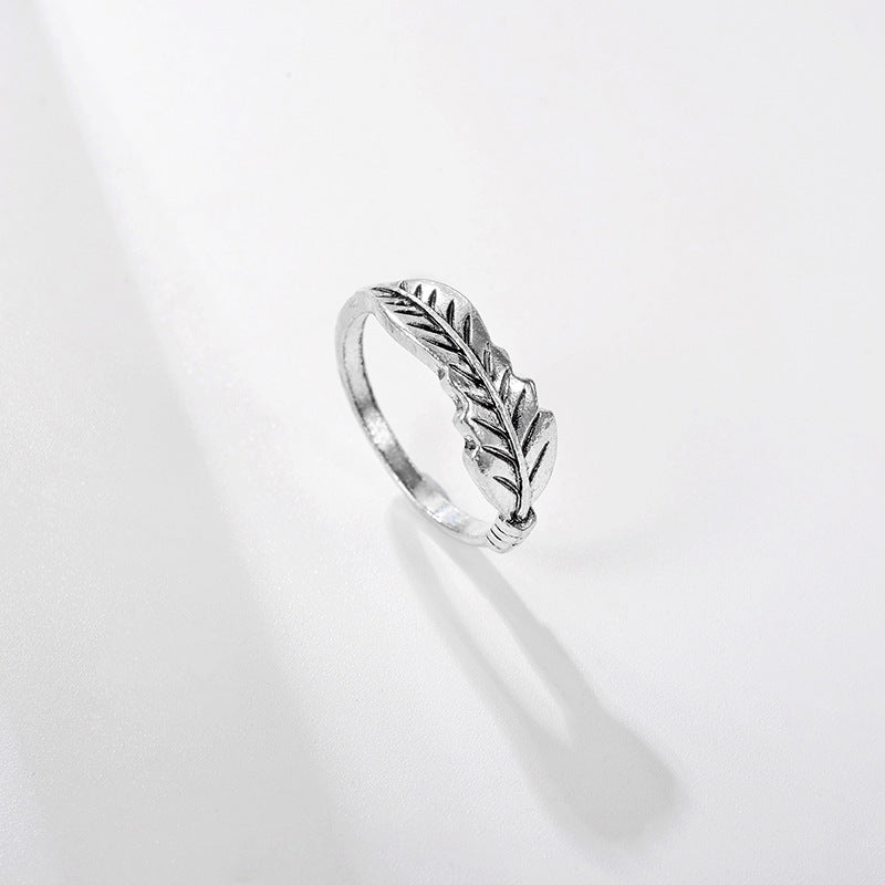 Leaf Shape Ring for Women Retro Alloy Jewelry Electroplated European American Style Ring Classic Vintage Charm
