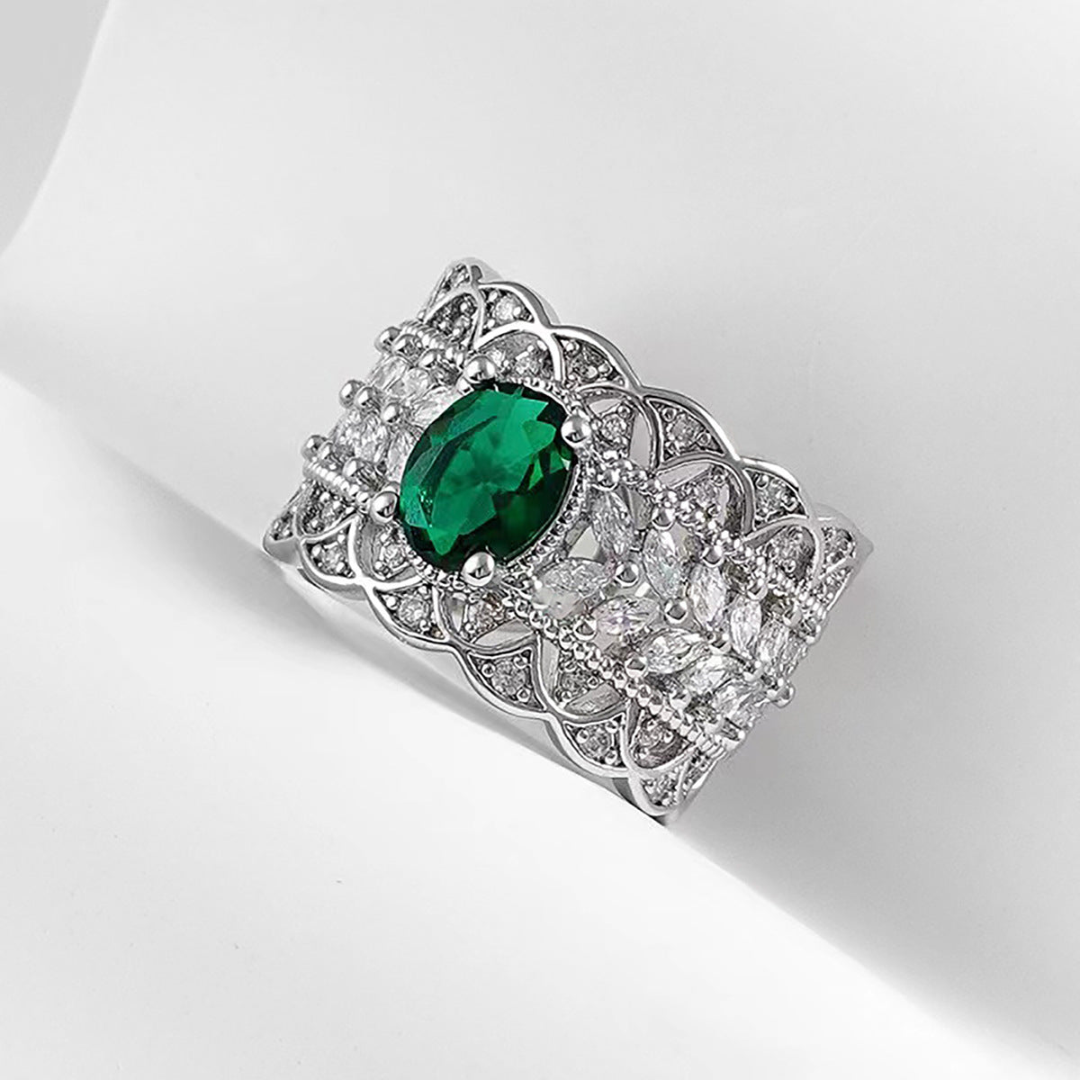 Vintage Court Style Hollow Emerald Diamond Wide Ring Copper Silver Inlaid Zircon For Women Average Size Round