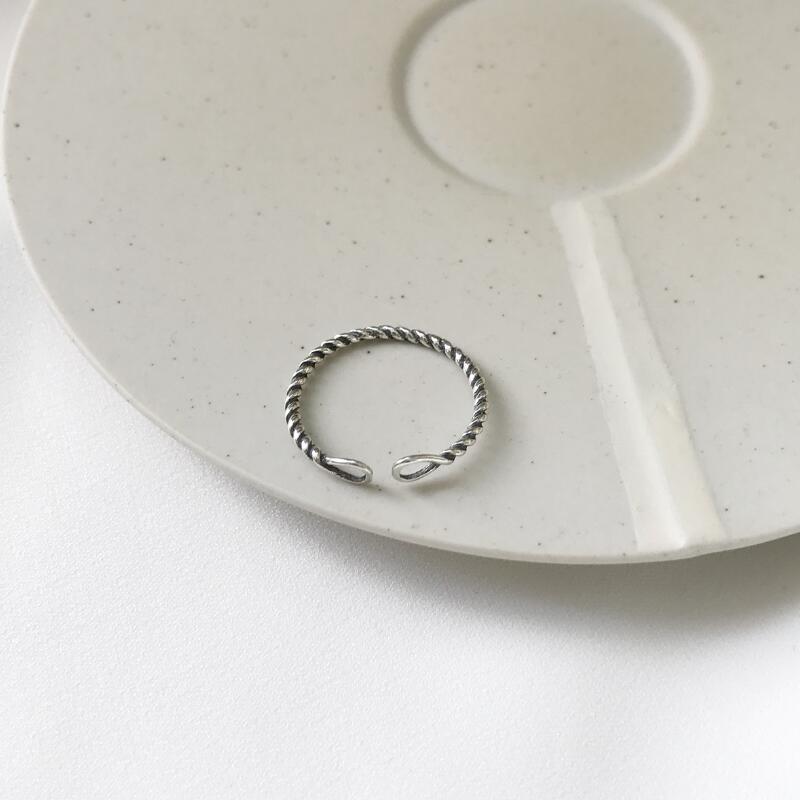 Twisted String Ring Silver Band Jewelry Minimalist Elegant Accessory For Everyday Wear Versatile Ring Everyday
