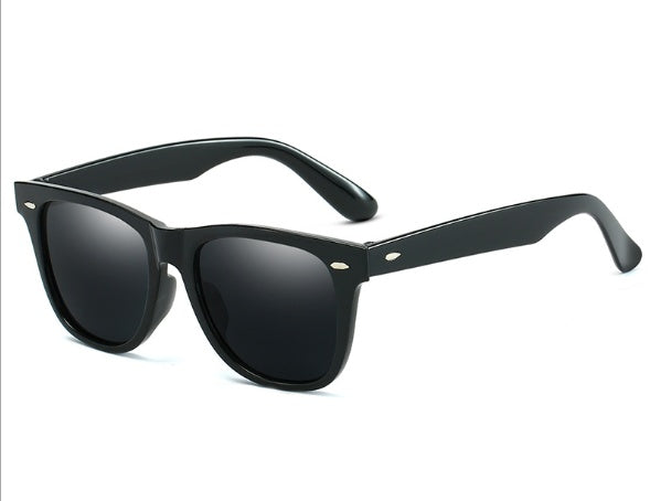 Fashion Sunglasses With Strong PC Frame And AC Lens UV400 Protection Eyewear High Visible Light Transmittance Quality