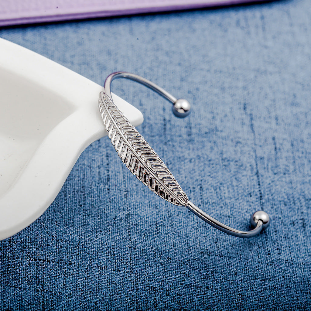 Womens Leaf Bracelet Electroplated Alloy Bangle European American Jewelry Trendy Leaf Design Fashion Chic Style