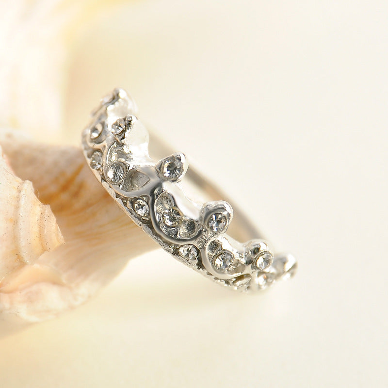 Womens Diamond Crown Ring Hollow Alloy Jewelry Silver Or Gold Metal Trendy Fashion Ring Elegant Classic Styles