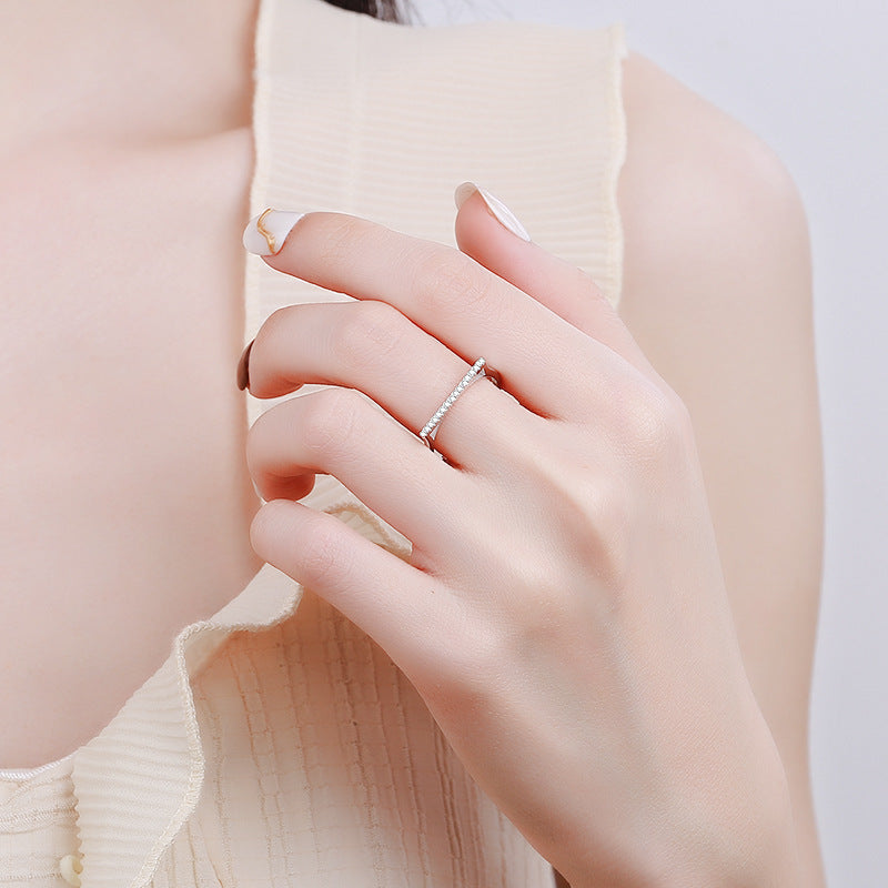 Geometric Silver Ring For Women Round Band With Diamond Inset Electroplated Shine Gift Jewelry Elegant Sparkle Finish