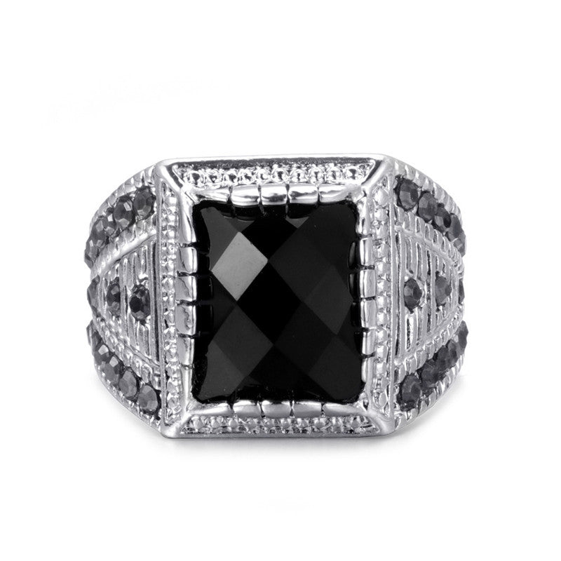 Silver Plated Geometric Ring with Black Gem Inlay Alloy Electroplated Fashion Jewelry European Inspired Wear Everyday
