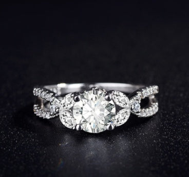 Hollow Zircon Inlay Copper Ring European Style Jewelry