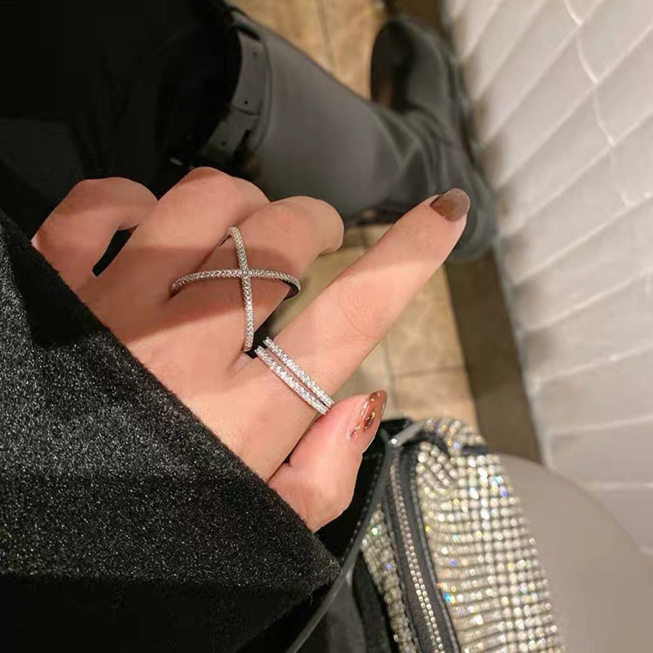 Ladies Geometric Alloy Ring Vintage Diamond Fashion Ring Exaggerated Personality Ring for Women Individually Packed