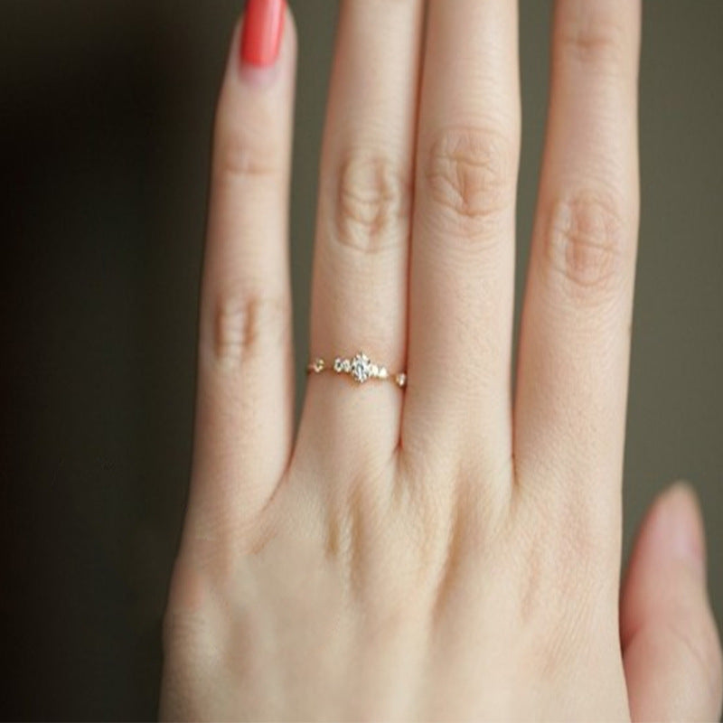 Metal Fashion Ring For Women Exquisite Design Dazzling Accent Diamond Encrusted Look Statement Crystal Shine Elegance