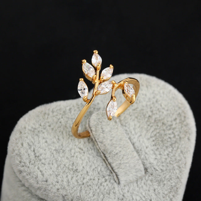 Wavy Zircon Ring Copper Base With Gold Or Platinum Plating AAA Zircon Cats Eye Stone Jewelry Gift Fashion Style