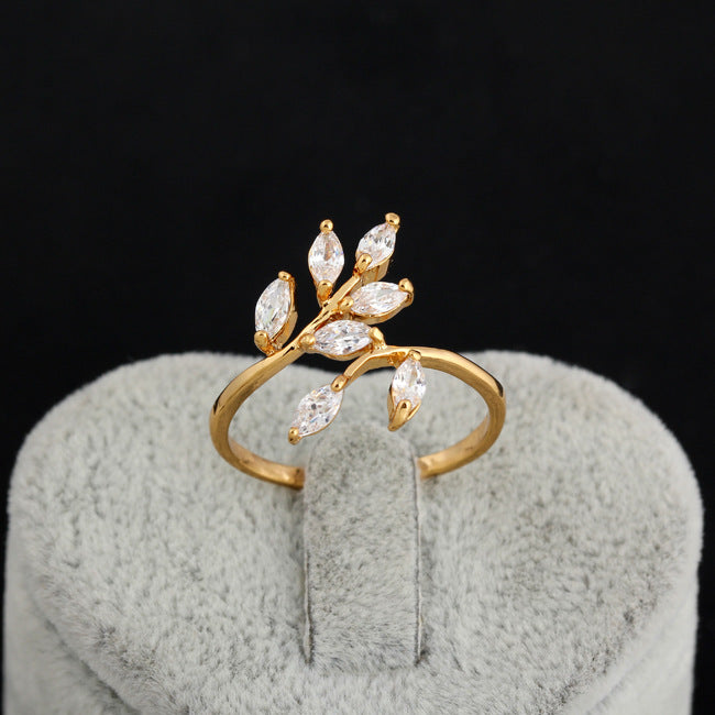 Wavy Zircon Ring Copper Base With Gold Or Platinum Plating AAA Zircon Cats Eye Stone Jewelry Gift Fashion Style