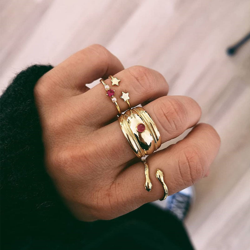Women Geometric Snake Ring With Gem Inlay Alloy Fashion Ring European Design Trendy Statement Gift For Fashion Lovers