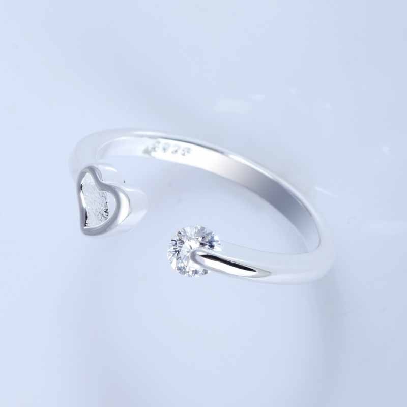 Heart Shaped Ring For Women Hand Set Zircon 800 Silver Ring With Gold Plated Inlay Artificial Gems Individually