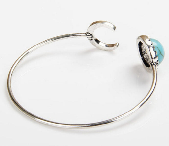 Turquoise Gemstone Moon Texture Bracelet For Women Lightweight Alloy Bangle Fashion Jewelry Elegant Statement Accessory