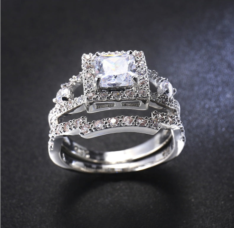 new European and American fashion accessories Ladies creative white zircon ring