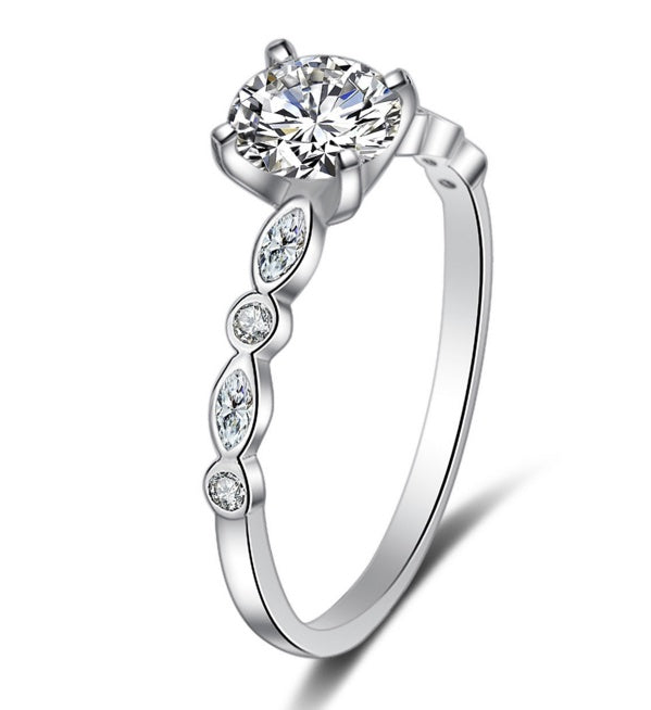 Womens Simulated Diamond Ring Four Claw Crown Design Gold Plated Gemstone Jewelry Elegant Retro Dainty Fashion