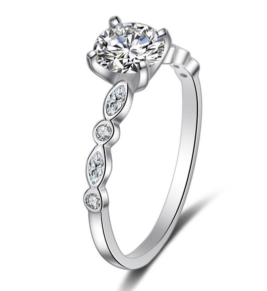 Womens Simulated Diamond Ring Four Claw Crown Design Gold Plated Gemstone Jewelry Elegant Retro Dainty Fashion