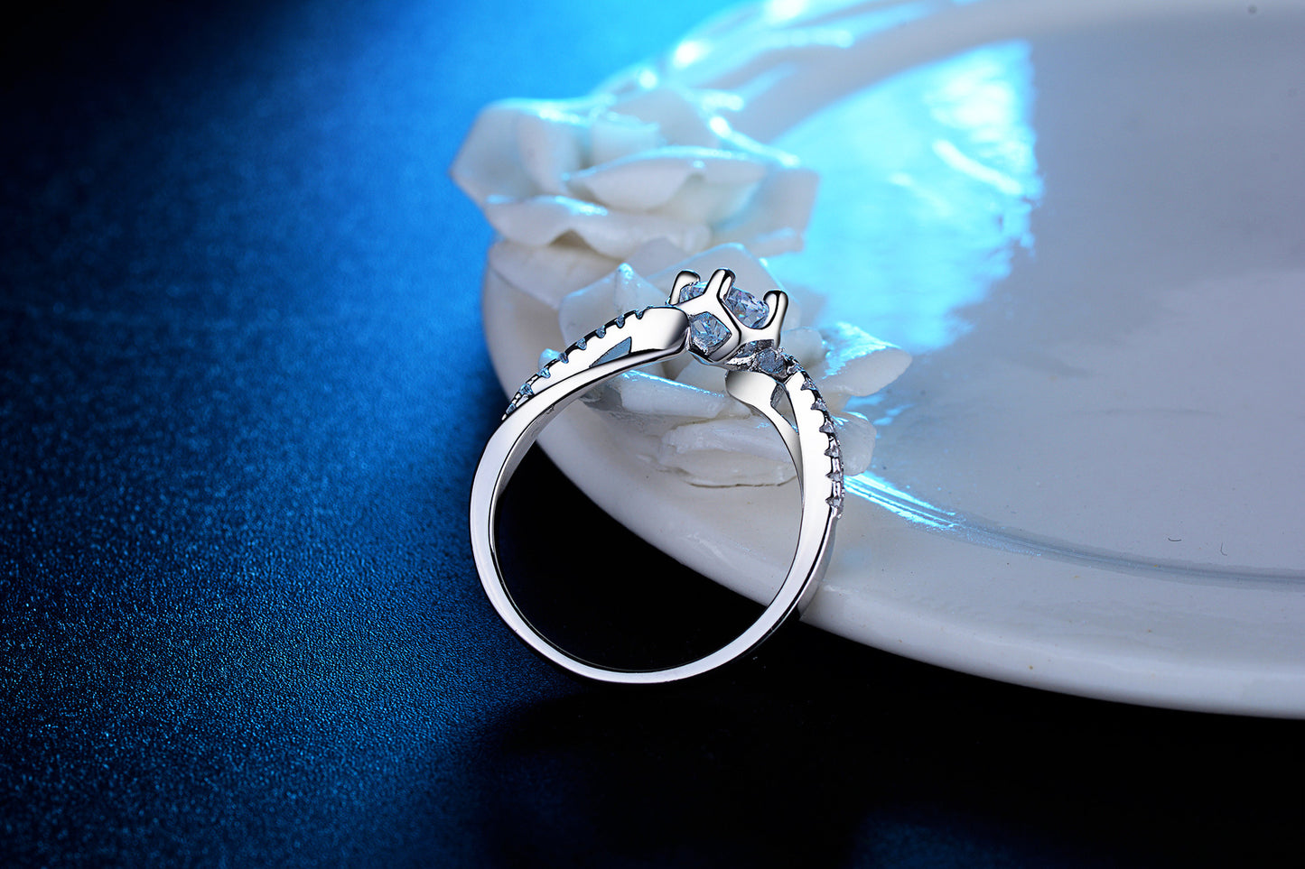 Wave Ring Gold Plated Copper Band Zircon Inlay Delicate European American Fashion Jewelry Elegant Ring Handcrafted