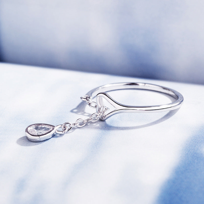 Adjustable Copper Ring with Zircon in White Gold Water Ring Design Open Diameter 16MM Chain Length 17MM Finish
