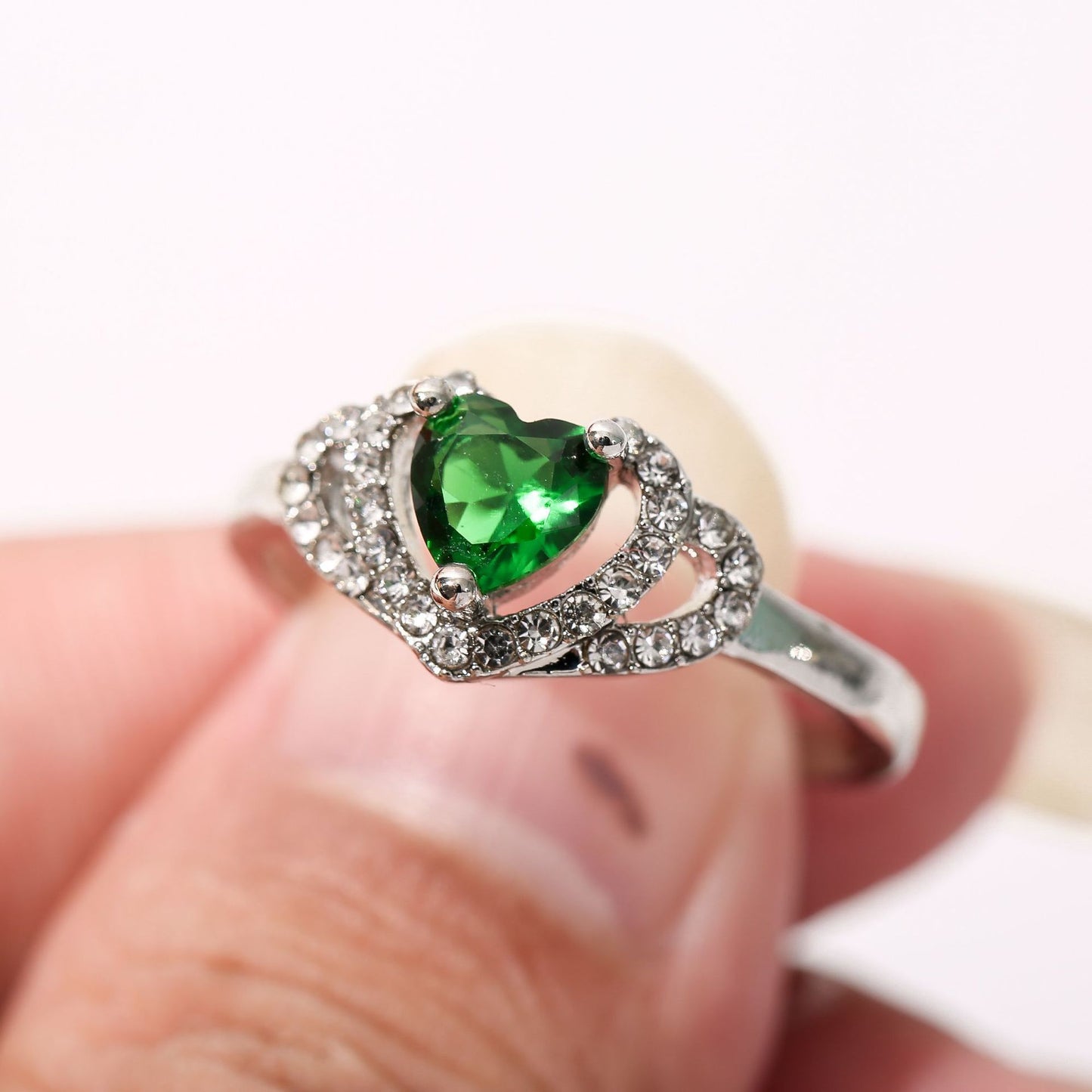 Elegant Heart Shaped Ring for Women with Zircon Gemstone