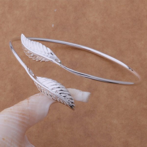 Unisex Metal Leaf Bracelets Electroplated Leaves Design Jewelry Fashion Bracelet for Women and Men Anniversary