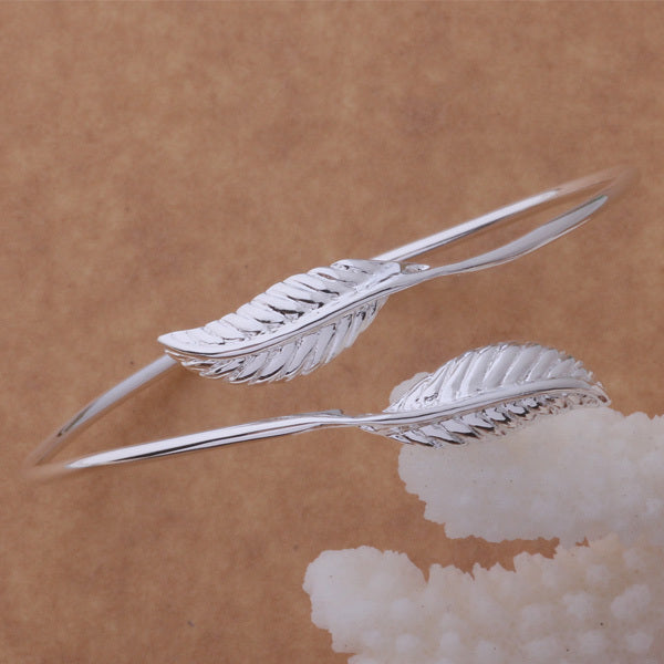 Unisex Metal Leaf Bracelets Electroplated Leaves Design Jewelry Fashion Bracelet for Women and Men Anniversary