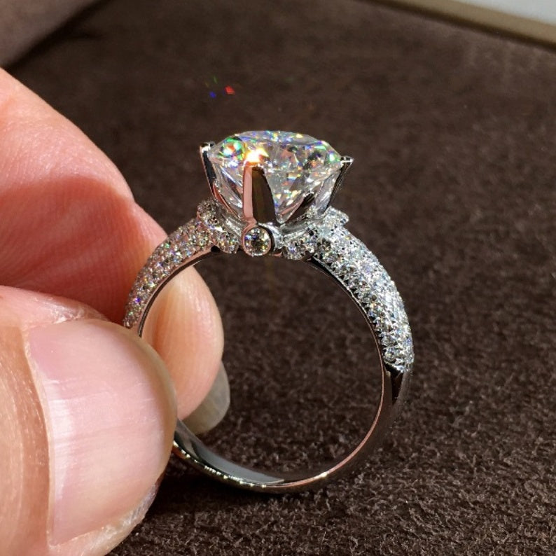 Four Claw Stone Ring With Diamond Petals Dainty Jewelry