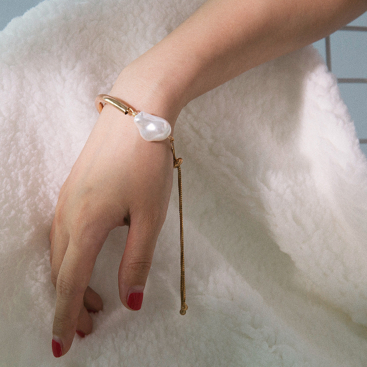 Womens Charm Bracelet With Pearls Adjustable Drawstring Friendship Bracelet For Wedding Party And Summer Beach