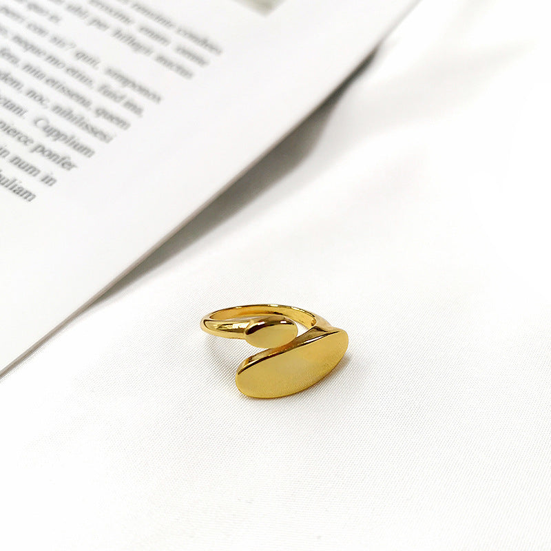 Minimalist Cold Wind Design Ring For Women Simple Elegant Light Luxury Copper Jewelry Polished Electroplated Finish