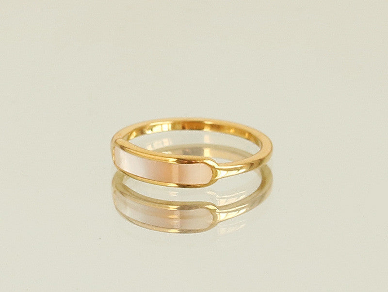 Women Gold Tone Ring With Mother Of Pearl Shell Titanium Steel Durable Fashion Jewelry Gift Sizes 6 7 8 Great Gift