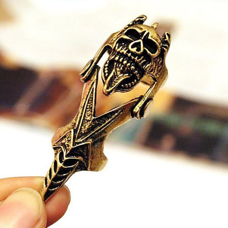 Womens Alloy Skull Ring Retro Skeleton Ring Electroplated Bronze Bone Jewelry Fashion Goth Style Statement Lux