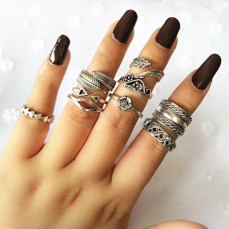 Womens Boho Triangle Midi Finger Rings Set Vintage Punk Carved Leaf Alloy Rings European Travel Souvenir Rings