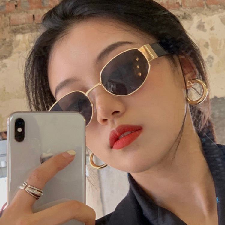 Oval Sunglasses Vintage Metal Frame Resin Lens UV400 Protection Small Frame Hip Hop Sunglasses For Women UV400
