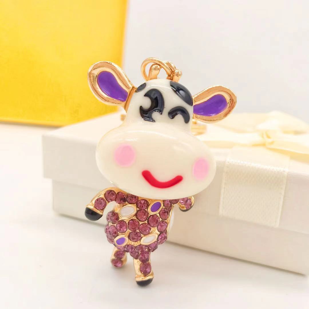 Unisex Animal Keychain Metal Zodiac Bull Rhinestone Car Keychain Pendant Running Bull Design Sparkle Shine Pro