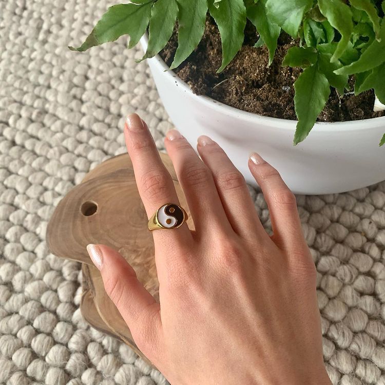 Waterproof 18K Gold Plated Stainless Steel Yin Yang Ring for Women and Girls Size 6 Size 7 and Size 8 Stainless Steel Band Ring