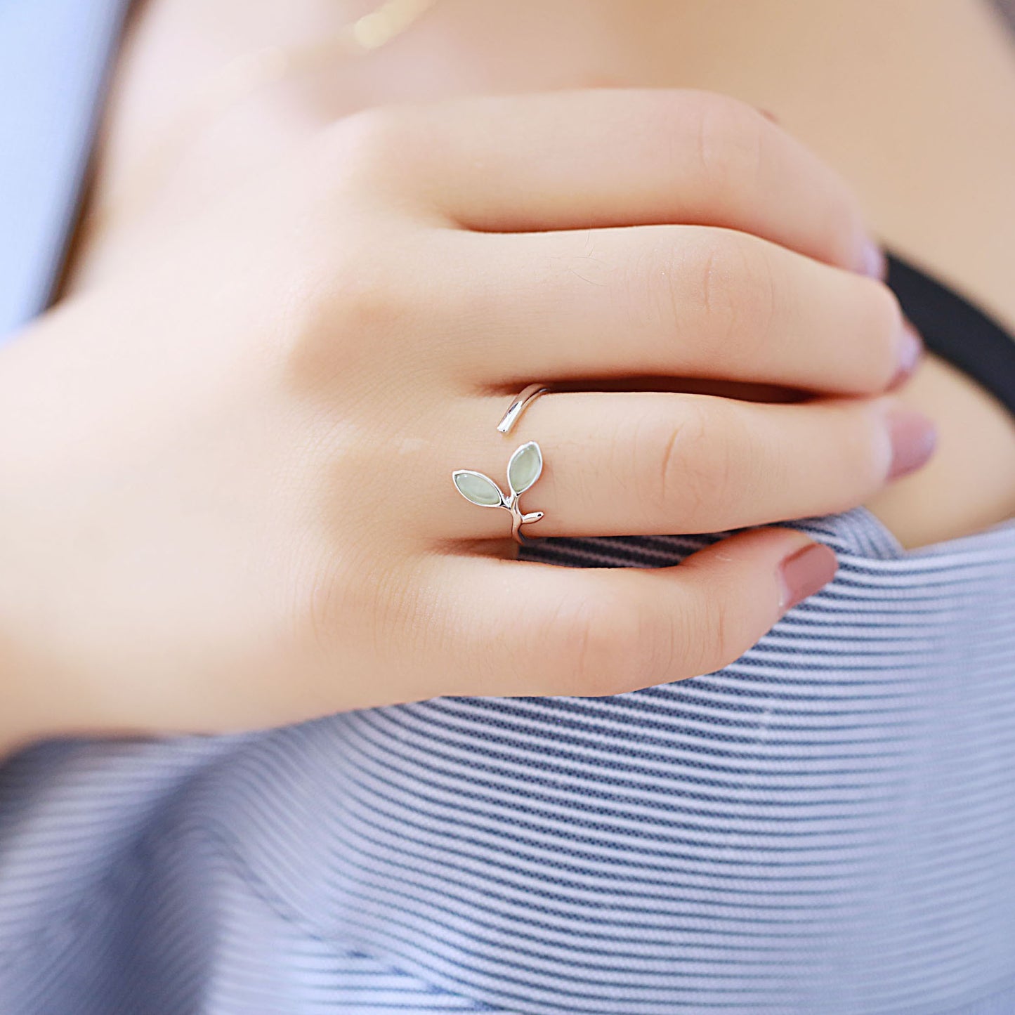 Sterling Silver Flower Ring With Opal Inlay Adjustable Open Tail Ring For Women Fashion Jewelry Everyday Wear Style