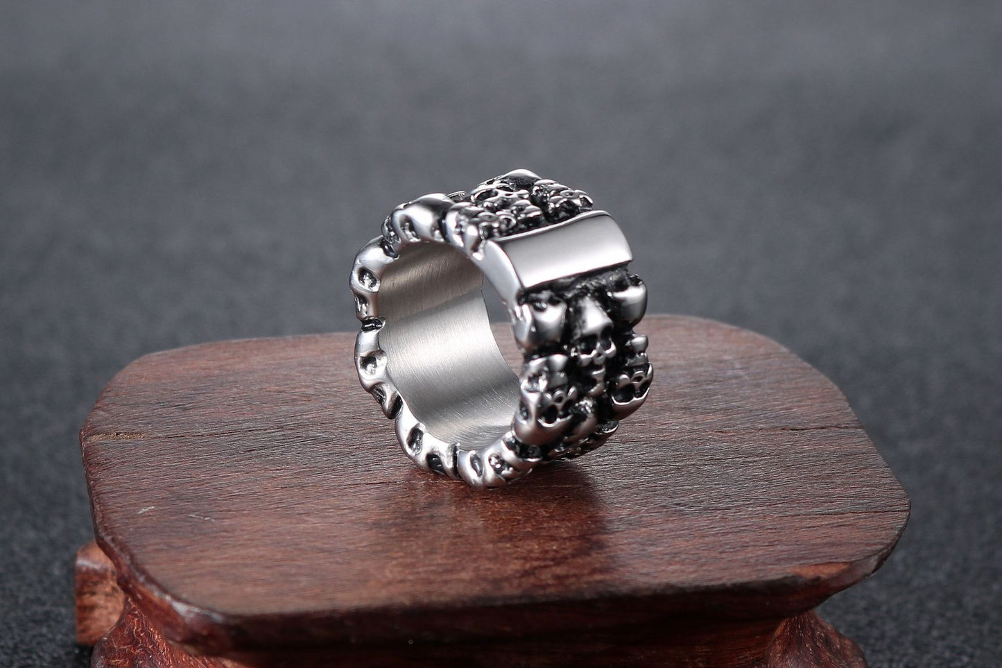 Mens Skull Ring Titanium Steel Retro Biker Fashion Jewelry Durable Statement Domineering Personality Design Accessory