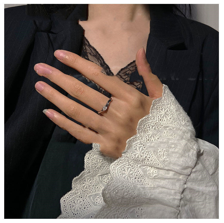 Womens 925 Sterling Silver Ring With Niche Shaped Opening Zircon Accent Simple Diamond Band Gentle Design Jewelry